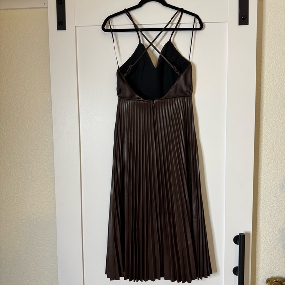 Banana Republic faux leather pleated dress - Picture 6 of 17